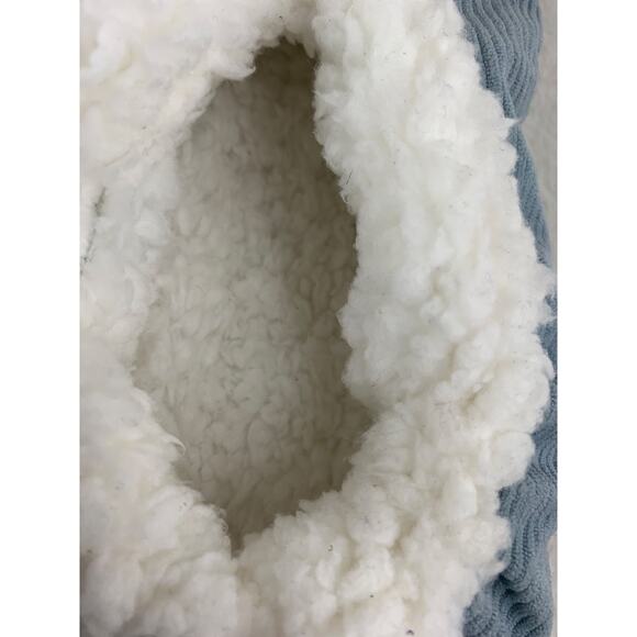 Fuzzy Babba Disney Stitch Women’s Faux Fur Sock Slippers Blue Size 9-10 - Picture 3 of 4